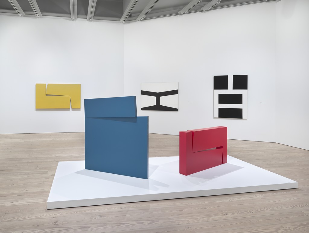 Installation view of Carmen Herrera: Lines of Sight (Whitney Museum of American Art, New York, September 16, 2016—January 2, 2017). Photography by Ronald Amstutz Installation view of Carmen Herrera: Lines of Sight (Whitney Museum of American Art, New York, September 16, 2016—January 2, 2017). Photography by Ronald Amstutz