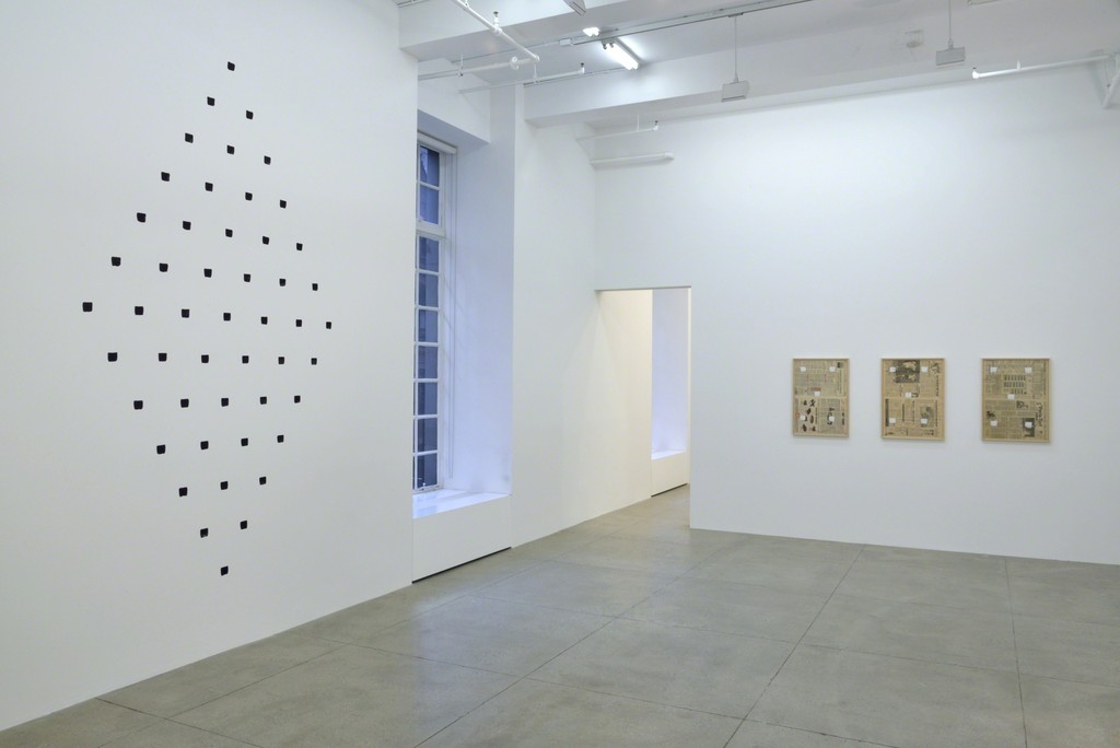 Niele Toroni
Installation View
Marian Goodman Gallery, New York
June 6 – July 30, 2015 Niele Toroni
Installation View
Marian Goodman Gallery, New York
June 6 – July 30, 2015