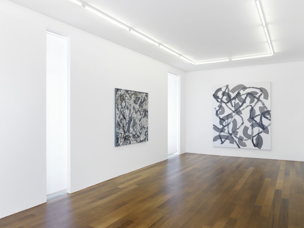 Exhibition view, Yves Zurstrassen, Galerie Xippas, Geneva, Switzerland, 2017. ©Annik Wetter Exhibition view, Yves Zurstrassen, Galerie Xippas, Geneva, Switzerland, 2017. ©Annik Wetter