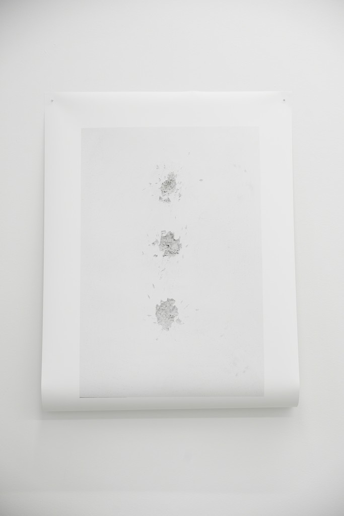Exhibition view Jahn und Jahn, Munich, Lucian Indrei, hole in the wall (hole truth), 2018; site specific wall installation, Courtesy of the artist and Lateral ArtSpace, Cluj Exhibition view Jahn und Jahn, Munich, Lucian Indrei, hole in the wall (hole truth), 2018; site specific wall installation, Courtesy of the artist and Lateral ArtSpace, Cluj