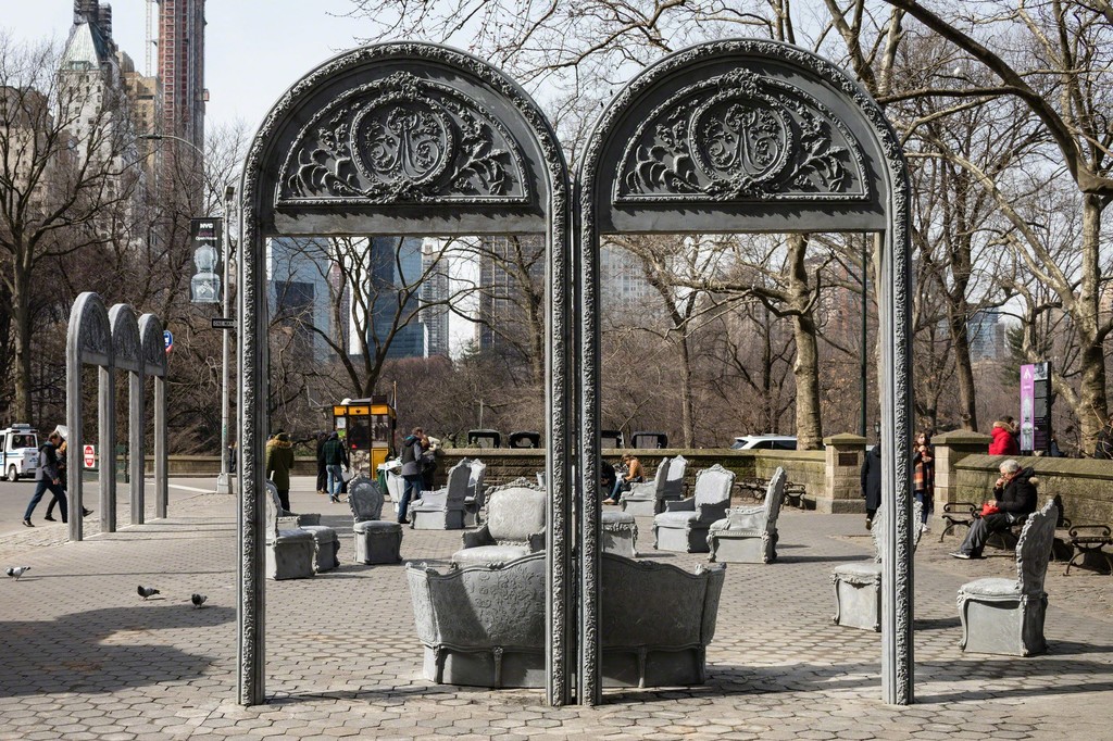 Liz Glynn "Open House" 2017
Cast concrete
Courtesy of the artist and Paula Cooper Gallery
Photo: James Ewing, Courtesy of Public Art Fund, NY Liz Glynn "Open House" 2017
Cast concrete
Courtesy of the artist and Paula Cooper Gallery
Photo: James Ewing, Courtesy of Public Art Fund, NY