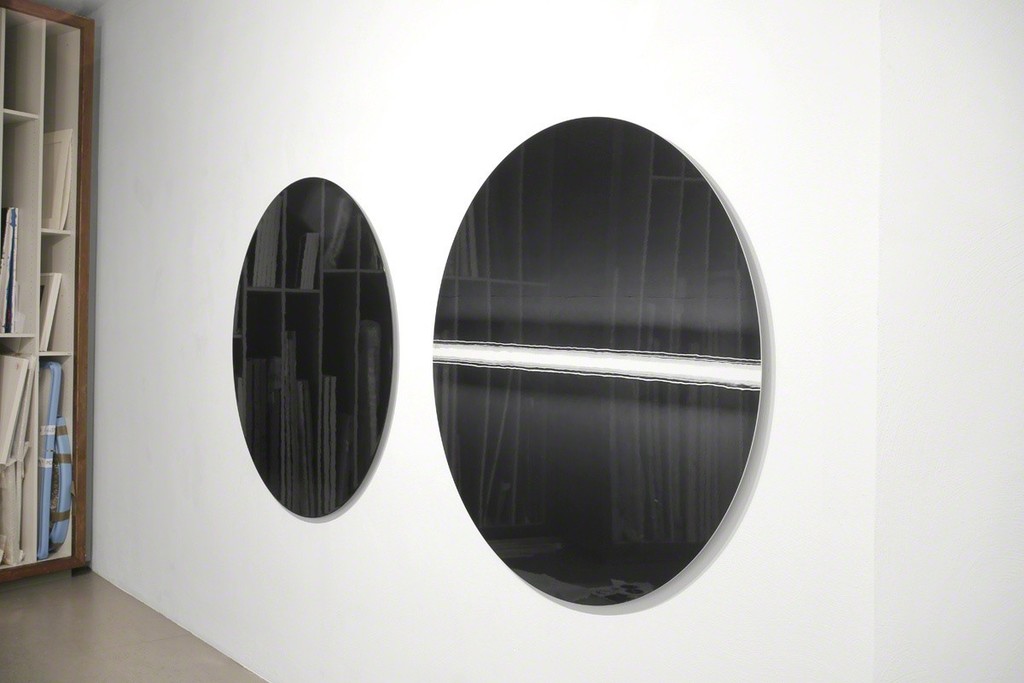 installation view
black / white + friends, january 2017 installation view
black / white + friends, january 2017