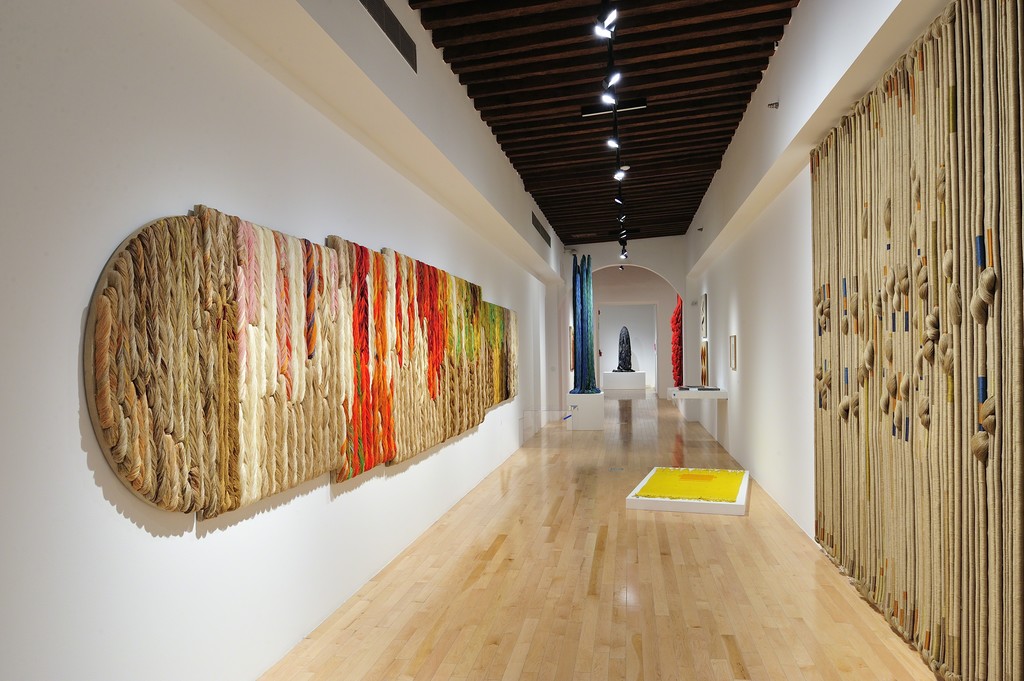View of "Sheila Hicks - Free Threads, Textile and its Pre-Columbian Roots, 1954-2017", Museo Amparo, Puebla, Mexico, 2017. View of "Sheila Hicks - Free Threads, Textile and its Pre-Columbian Roots, 1954-2017", Museo Amparo, Puebla, Mexico, 2017.