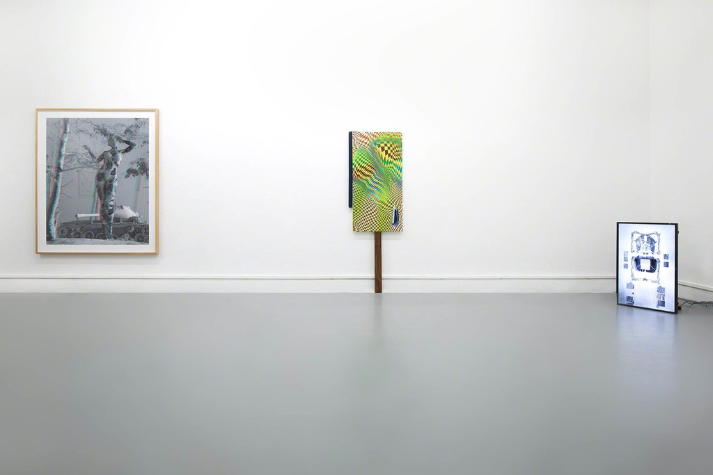 The Wrong Club - Installation view: Tim Berresheim, Dominik Halmer, Sebastian Thewes The Wrong Club - Installation view: Tim Berresheim, Dominik Halmer, Sebastian Thewes