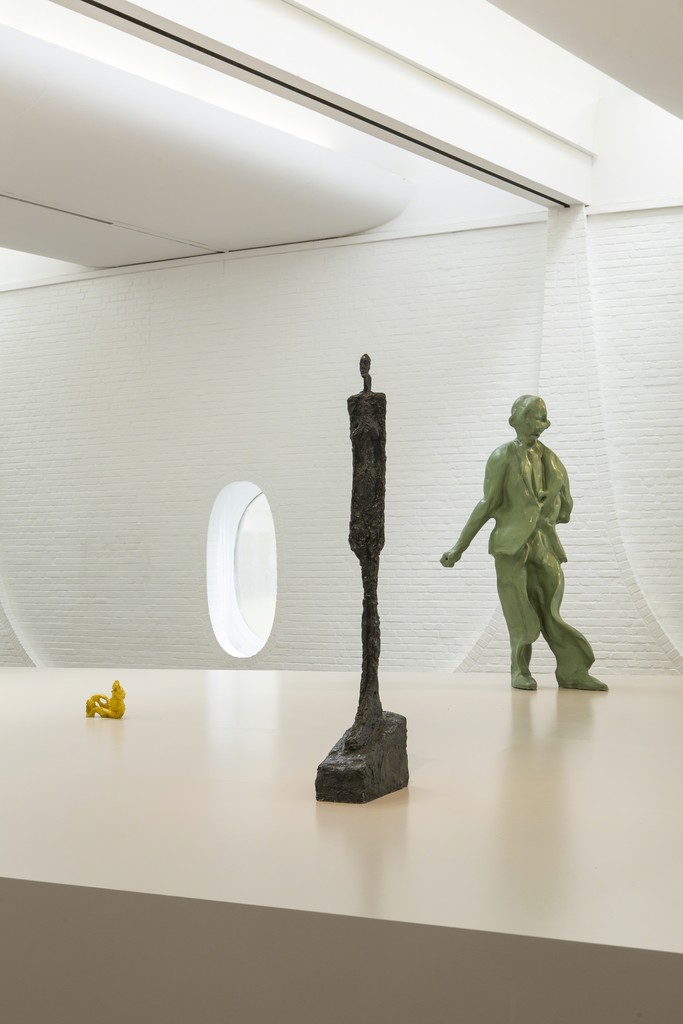Installation view CLUSTER exhibition, Braem Pavilion, Middelheim Museum, 2016. Photo: Dirk Leemans. Peter Rogiers, Monument, 2008 - Private collection - Courtesy Galerie Thomas Schulte, Berlin. Alberto Giacometti, Venice II, 1956 - Collection Middelheim Museum, Antwerp; Peter Rogiers, Green Figure, 1993-1995 - Collection Mu.Zee, Ostend Installation view CLUSTER exhibition, Braem Pavilion, Middelheim Museum, 2016. Photo: Dirk Leemans. Peter Rogiers, Monument, 2008 - Private collection - Courtesy Galerie Thomas Schulte, Berlin. Alberto Giacometti, Venice II, 1956 - Collection Middelheim Museum, Antwerp; Peter Rogiers, Green Figure, 1993-1995 - Collection Mu.Zee, Ostend