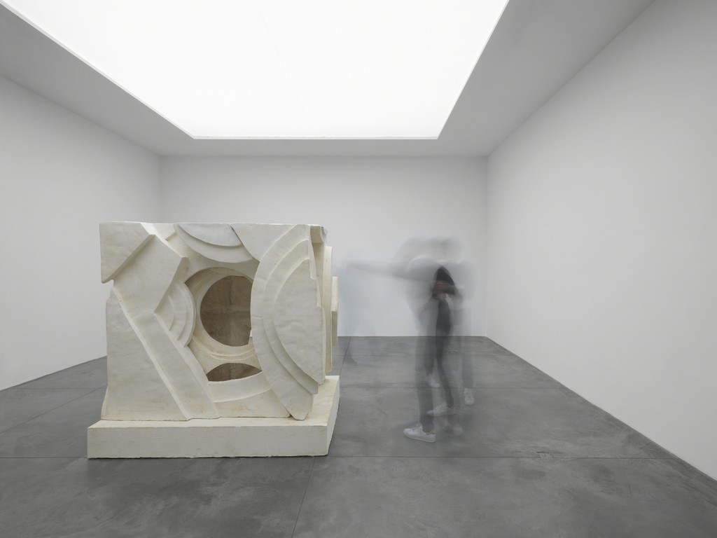 Thomas Houseago
Before the Room
13 November—19 December 2015
Xavier Hufkens
6 rue St-Georges
1050 Brussels, Belgium
Photo credit: Allard Bovenberg, Amsterdam
Photo credit details: HV-studio, Brussels
Courtesy: the Artist and Xavier Hufkens, Brussels Thomas Houseago
Before the Room
13 November—19 December 2015
Xavier Hufkens
6 rue St-Georges
1050 Brussels, Belgium
Photo credit: Allard Bovenberg, Amsterdam
Photo credit details: HV-studio, Brussels
Courtesy: the Artist and Xavier Hufkens, Brussels