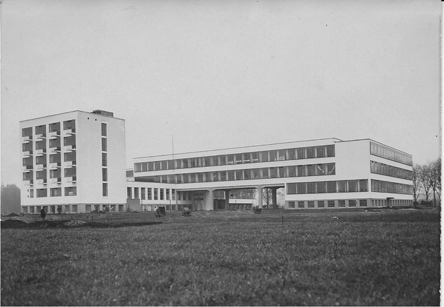 , 'Berliner Photothek: “Blick auf Gropius-Bauhaus Bauten, Dessau” (Views of the Gropius-Bauhaus Building, Dessau),' ca. 1926, Alice Adam Ltd.