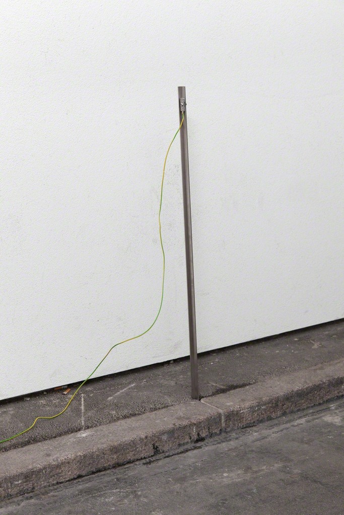 Installation view from 'David Stjernholm, The Buzz'. Conductive rod outside the gallery. Installation view from 'David Stjernholm, The Buzz'. Conductive rod outside the gallery.