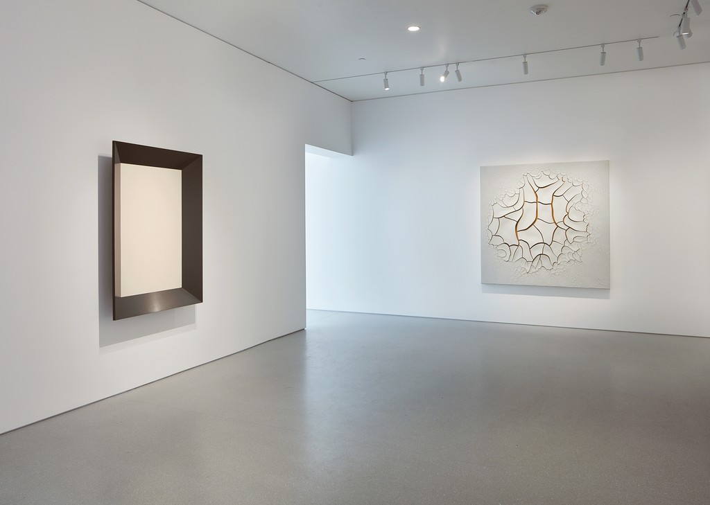 Artwork © 2018 Richard Artschwager / Artists Rights Society (ARS), New York, © Adriana Varejão. Photography by Johnna Arnold. Courtesy Gagosian Artwork © 2018 Richard Artschwager / Artists Rights Society (ARS), New York, © Adriana Varejão. Photography by Johnna Arnold. Courtesy Gagosian