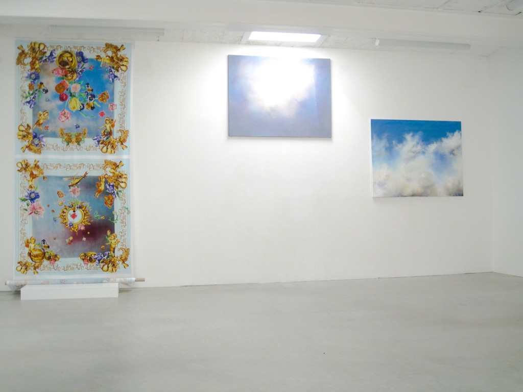 Copa & Sordes, "just for fun", 2012 (left) and "Kleine Wolke", acrylic on canvas, video projection, 2007 (right) | image: ©dasesszimmer Copa & Sordes, "just for fun", 2012 (left) and "Kleine Wolke", acrylic on canvas, video projection, 2007 (right) | image: ©dasesszimmer