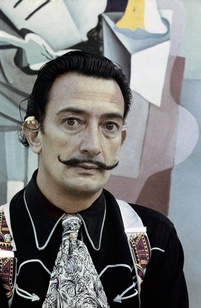 Portrait of Salvador Dalí by photographer Ricardo Sans Ricardo Sans, © Fundació Gala-Salvador Dalí, Figueres, 2017. Portrait of Salvador Dalí by photographer Ricardo Sans Ricardo Sans, © Fundació Gala-Salvador Dalí, Figueres, 2017.