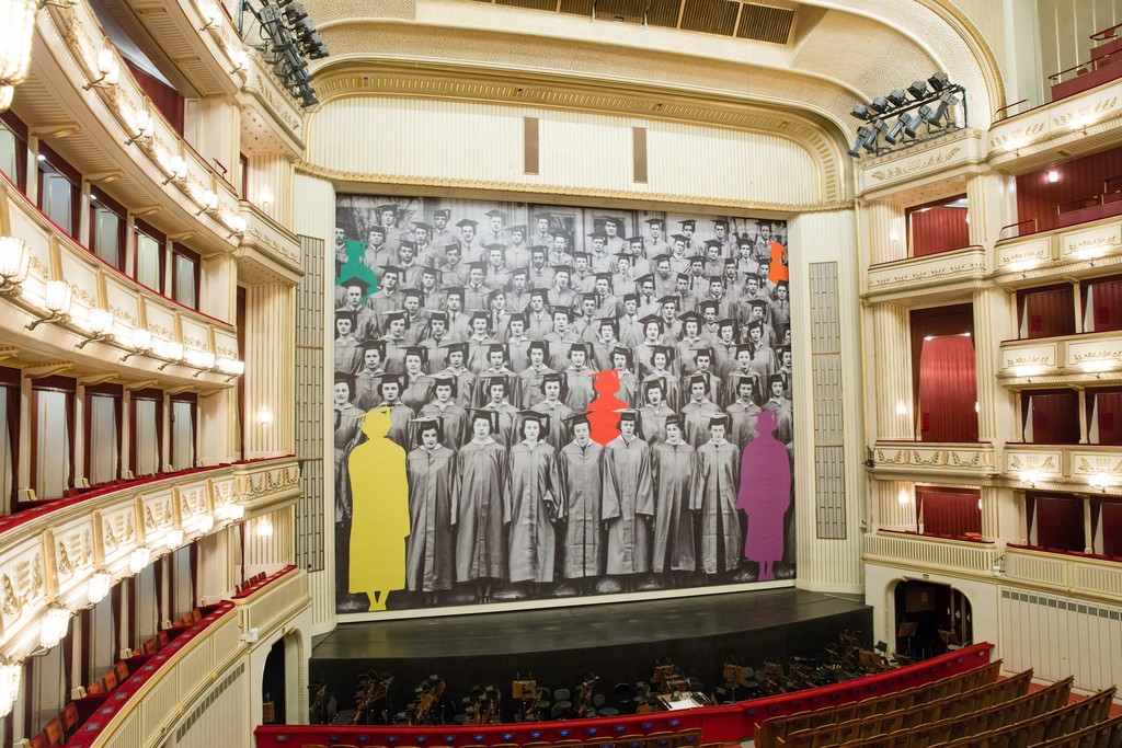 John Baldessari, Graduation, Safety Curtain 2017/2018, Vienna State Opera, museum in progress. Photo: Andreas Scheiblecker, Copyright: John Baldessari and museum in progress (www.mip.at) John Baldessari, Graduation, Safety Curtain 2017/2018, Vienna State Opera, museum in progress. Photo: Andreas Scheiblecker, Copyright: John Baldessari and museum in progress (www.mip.at)