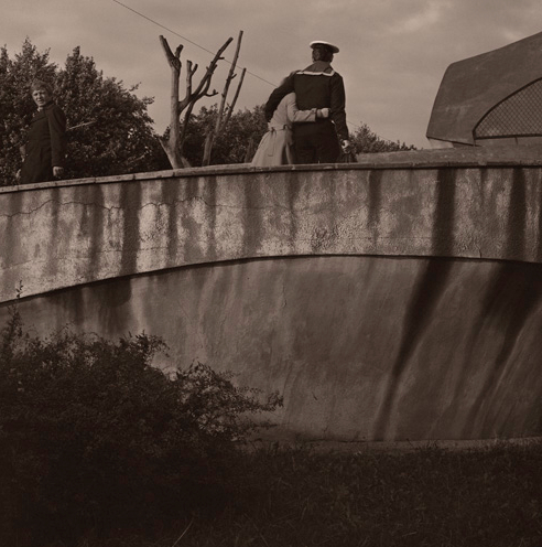 Boris Savelev, ‘Leningrad Zoo’, 1980, Photography, Kallitype on silver print, °CLAIRbyKahn Galerie