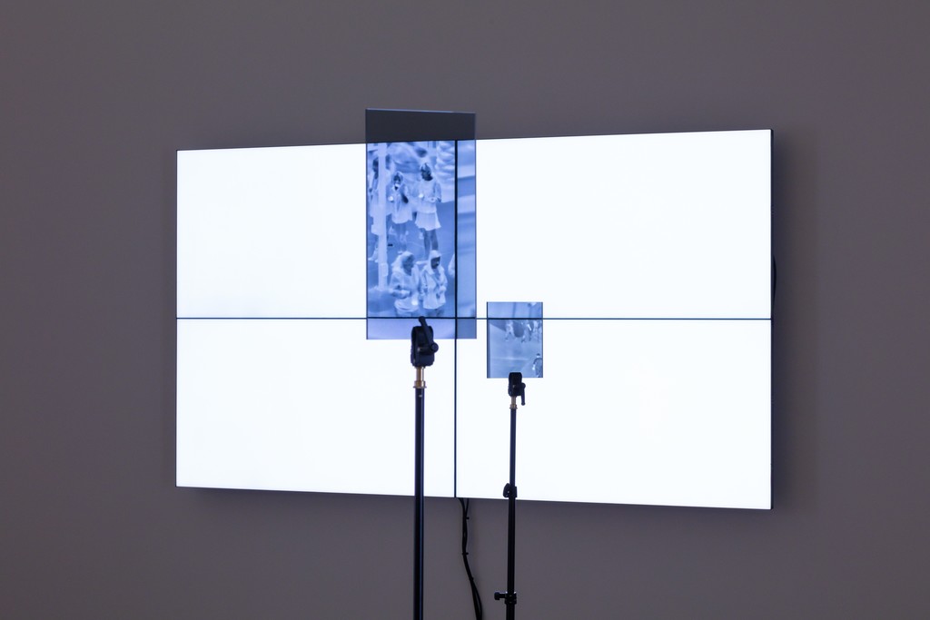 Emmanuel Van der Auwera, VideoSculpture XX (World's 6th Sense), installation view, 2019 Emmanuel Van der Auwera, VideoSculpture XX (World's 6th Sense), installation view, 2019