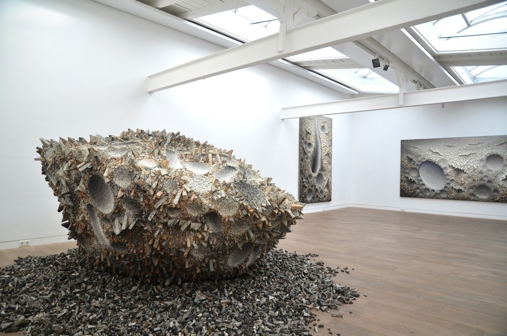 Kwang Young Chun: Mulberry Mindscapes | installation view | Beck & Eggeling, Düsseldorf 2015 Kwang Young Chun: Mulberry Mindscapes | installation view | Beck & Eggeling, Düsseldorf 2015