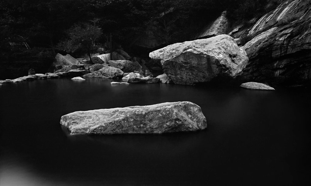 To complete XiSHAN, I started from Yaozhou, the hometown of Fan Kuan, a master in the Northern Song Dynasty, and travelled through Wangchuan, Central Plains and regions south of the Yangtze River. During my trip I visited all kinds of wonderful scenery and acquainted myself of many hermits. After one year of creation I decided that I should set my feet on places that had never been trodden by predecessors. I also attempt to create some more experimental works with pure traditional photography. To complete XiSHAN, I started from Yaozhou, the hometown of Fan Kuan, a master in the Northern Song Dynasty, and travelled through Wangchuan, Central Plains and regions south of the Yangtze River. During my trip I visited all kinds of wonderful scenery and acquainted myself of many hermits. After one year of creation I decided that I should set my feet on places that had never been trodden by predecessors. I also attempt to create some more experimental works with pure traditional photography.