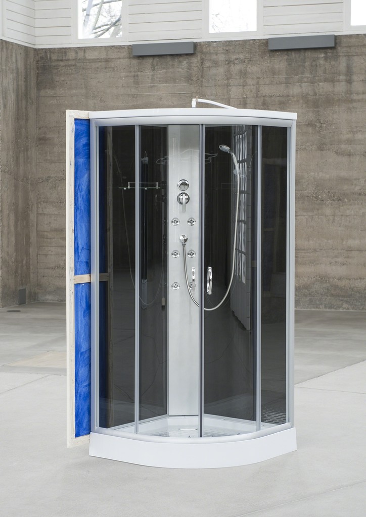 Dino Zrnec, Untitled, 2017, oil on canvas on shower box, 200x125cm Dino Zrnec, Untitled, 2017, oil on canvas on shower box, 200x125cm