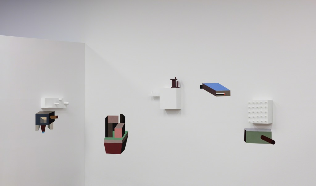 Installation view: Nathalie Du Pasquier. BIG OBJECTS NOT ALWAYS SILENT, Kunsthalle Wien 2016, Photo: Stephan Wyckoff Installation view: Nathalie Du Pasquier. BIG OBJECTS NOT ALWAYS SILENT, Kunsthalle Wien 2016, Photo: Stephan Wyckoff