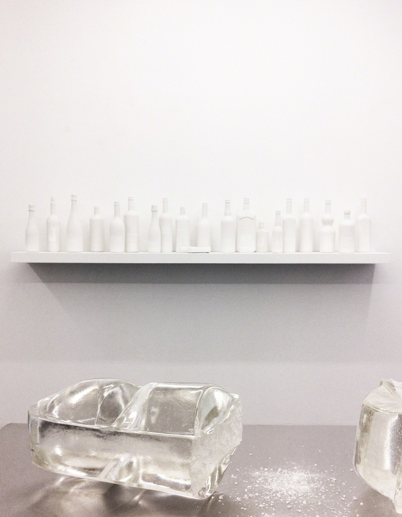 Jeanne Susplugas, Graal, 2013, Cristal, 12 x 50 cm (variable), Ed. 3/3 +2 AP Jeanne Susplugas, Graal, 2013, Cristal, 12 x 50 cm (variable), Ed. 3/3 +2 AP