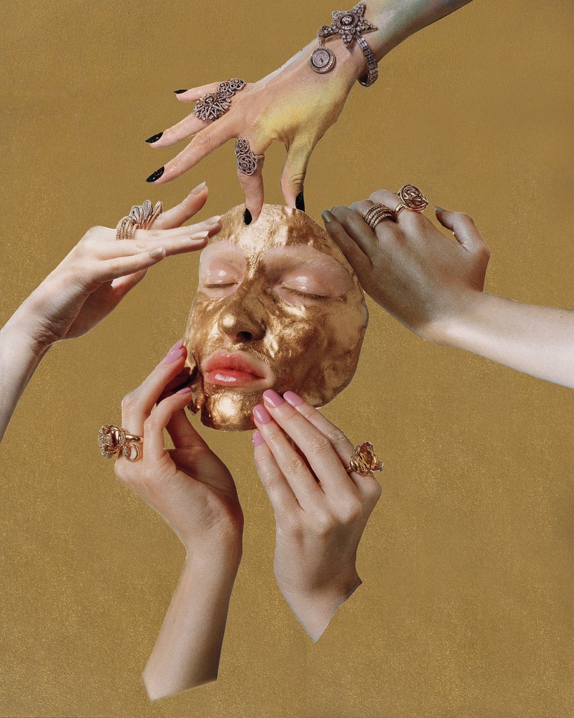 Vogue Italia November 2014 (Micheal Baumgarten, Elisa Zaccanti, Enrica Ponzellini, Angelo
Seminara, Laura Dominique) from the series Pieces of Me, 2015 © Louise Parker Vogue Italia November 2014 (Micheal Baumgarten, Elisa Zaccanti, Enrica Ponzellini, Angelo
Seminara, Laura Dominique) from the series Pieces of Me, 2015 © Louise Parker