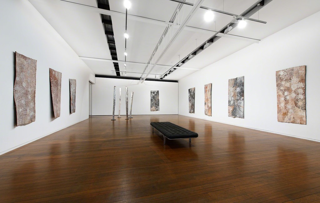 Nyapanyapa Yunupingu, Ganyu, Roslyn Oxley9 Gallery, 2019 (installation view). photo: Luis Power Nyapanyapa Yunupingu, Ganyu, Roslyn Oxley9 Gallery, 2019 (installation view). photo: Luis Power