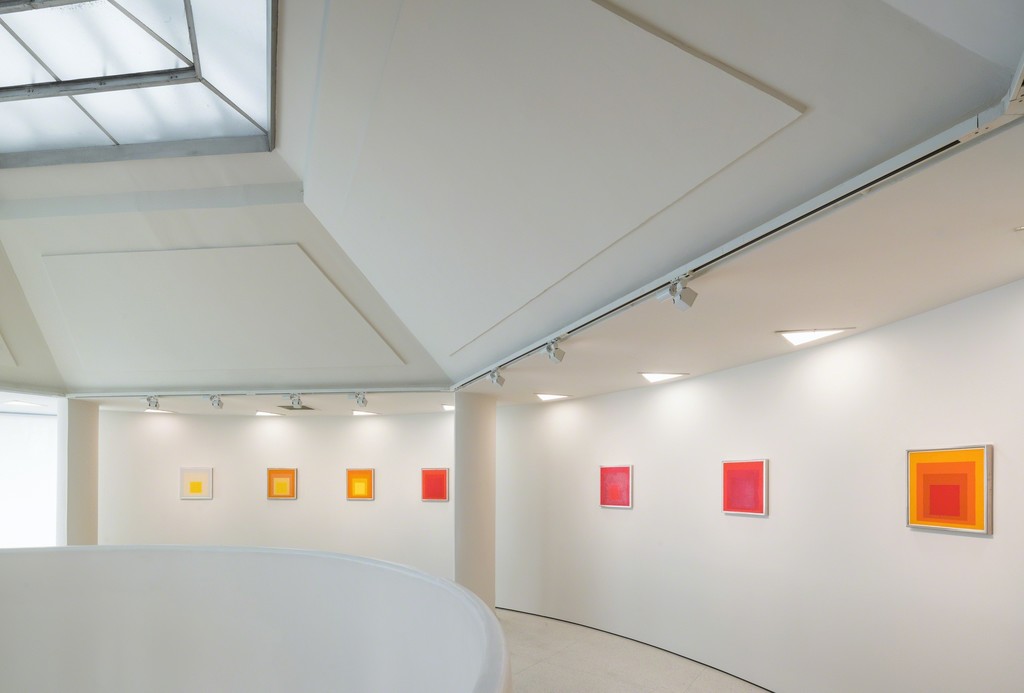 Installation view: Josef Albers in Mexico
Solomon R. Guggenheim Museum, New York, November 3, 2017—February 18, 2018 Photo: David Heald
© Solomon R. Guggenheim Foundation, 2017 Installation view: Josef Albers in Mexico
Solomon R. Guggenheim Museum, New York, November 3, 2017—February 18, 2018 Photo: David Heald
© Solomon R. Guggenheim Foundation, 2017