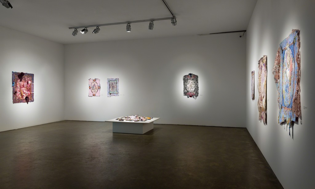 Installation views of Lina Puerta, Tapestries, 2018.
Image courtesy of Smack Mellon. Photos by Etienne Frossard. Installation views of Lina Puerta, Tapestries, 2018.
Image courtesy of Smack Mellon. Photos by Etienne Frossard.
