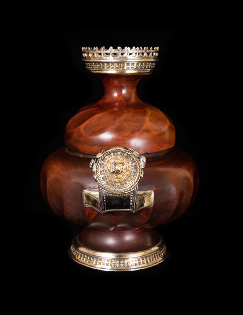goblet with lid