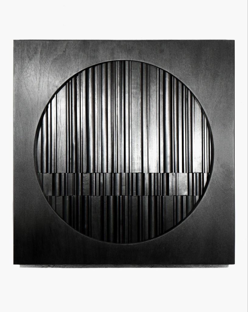David Eisenhauer. Meditation no. 1. Monochromatic abstract sculpture with found stained wood. 90 x 90 x 10 cm. David Eisenhauer. Meditation no. 1. Monochromatic abstract sculpture with found stained wood. 90 x 90 x 10 cm.