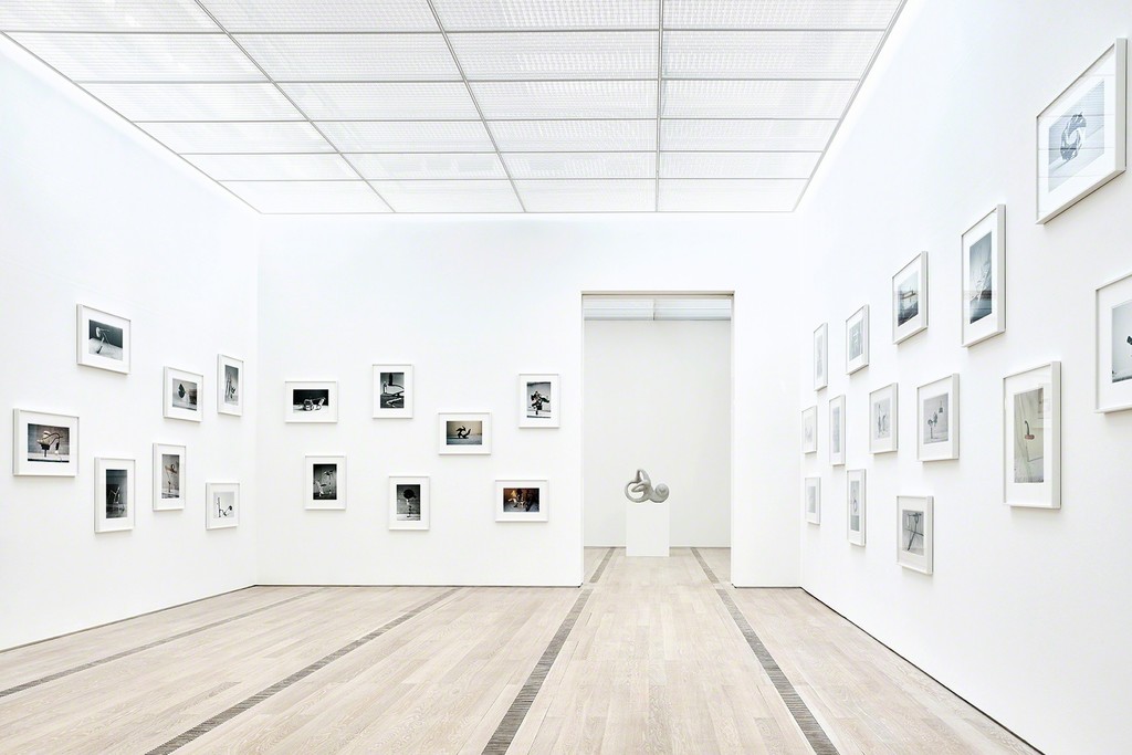 Installation view of the exhibition "Alexander Calder & Fischli/Weiss" Fondation Beyeler, Riehen/Basel, 2016 © Peter Fischli David Weiss / 2016 Calder Foundation, New York / ProLitteris, Zurich. Photograph by Mark Niedermann Installation view of the exhibition "Alexander Calder & Fischli/Weiss" Fondation Beyeler, Riehen/Basel, 2016 © Peter Fischli David Weiss / 2016 Calder Foundation, New York / ProLitteris, Zurich. Photograph by Mark Niedermann