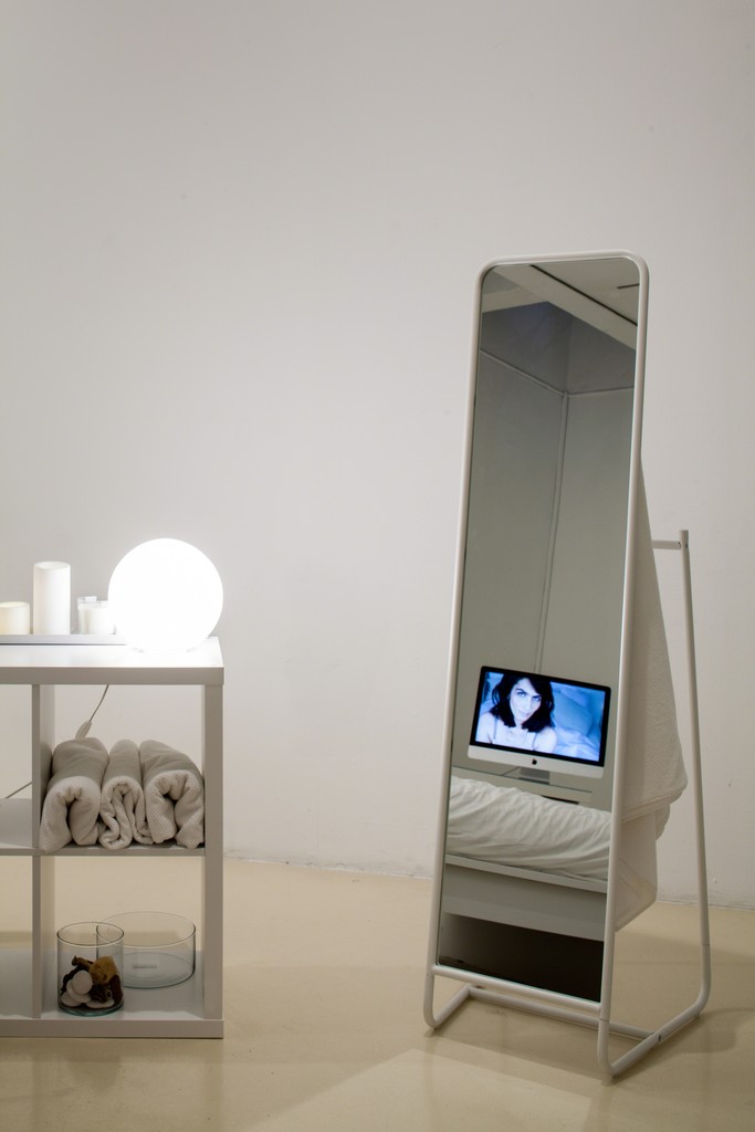 Talialink.com, 2015
Video installation, Photo: Tal Nisim Talialink.com, 2015
Video installation, Photo: Tal Nisim