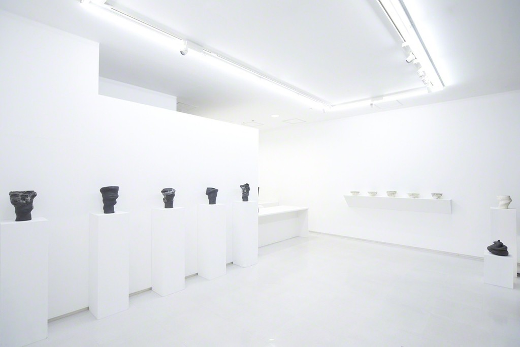 Installation view from “Issues from the Hands” 8/ ART GALLERY/ Tomio Koyama Gallery, 2017 ©Toshiaki Noda, photo by Kenji Takahashi Installation view from “Issues from the Hands” 8/ ART GALLERY/ Tomio Koyama Gallery, 2017 ©Toshiaki Noda, photo by Kenji Takahashi