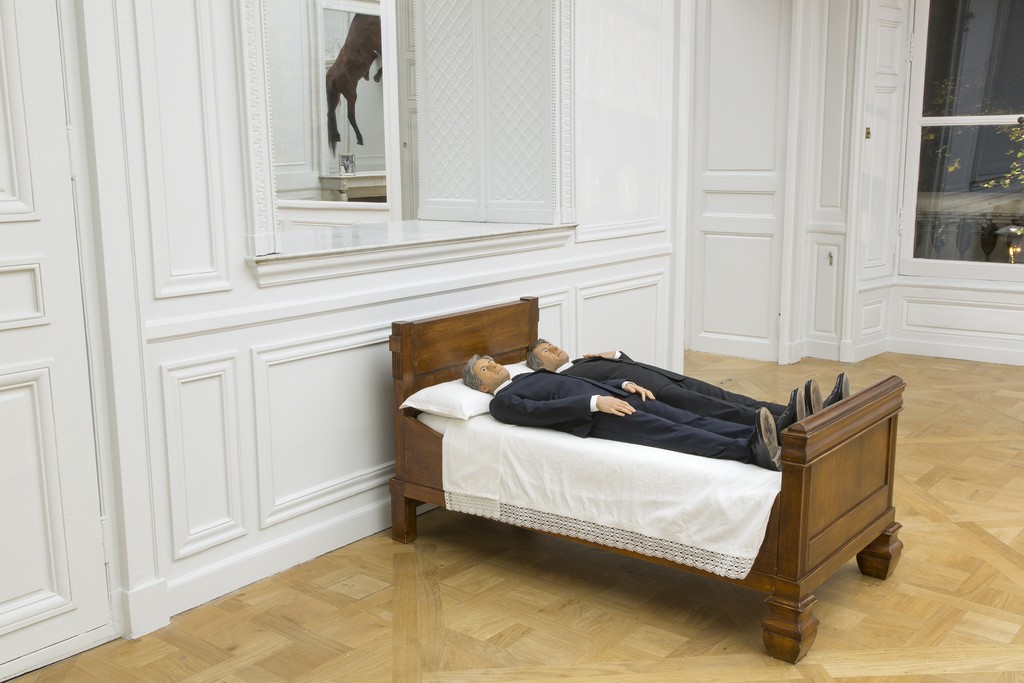 Maurizio Cattelan, We, 2010; Maurizio Cattelan, Sans titre, 2007;
Maurizio Cattelan, Lessico familiare, 1989. Photo : Zeno Zotti. Installation view of Maurizio Cattelan, Not Afraid of Love at Monnaie de Paris, from 21 Oct 2016 to 8 Jan 2017
Maurizio Cattelan, We, 2010; Maurizio Cattelan, Sans titre, 2007;
Maurizio Cattelan, Lessico familiare, 1989. Photo : Zeno Zotti. Installation view of Maurizio Cattelan, Not Afraid of Love at Monnaie de Paris, from 21 Oct 2016 to 8 Jan 2017