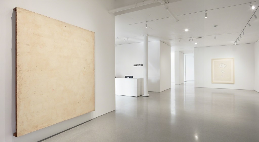 Artwork © 2019 Robert Therrien / Artists Rights Society (ARS), New York. Photo: Johnna Arnold. Courtesy Gagosian. Artwork © 2019 Robert Therrien / Artists Rights Society (ARS), New York. Photo: Johnna Arnold. Courtesy Gagosian.