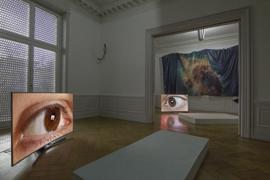 Installation View (from left to right):
Countdown Belladonna, Florian, 4k single channel video, 1:22h, 2016
Countdown Belladonna, Bread II, bread dough on custom shaped aluminum rod, 62 x 58cm, 2016 Countdown Belladonna, Anna, 4k single channel video, 1:22h, 2016
Countdown Belladonna, Nebula II (Carina Nebula), digital print on mesh, size variable, 2016 Installation View (from left to right):
Countdown Belladonna, Florian, 4k single channel video, 1:22h, 2016
Countdown Belladonna, Bread II, bread dough on custom shaped aluminum rod, 62 x 58cm, 2016 Countdown Belladonna, Anna, 4k single channel video, 1:22h, 2016
Countdown Belladonna, Nebula II (Carina Nebula), digital print on mesh, size variable, 2016