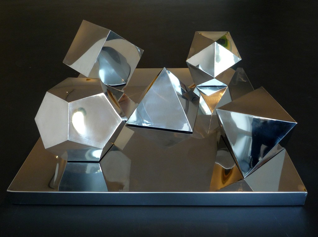 Solidi Platonici, 2014, steel fusion, 100x100 cm Solidi Platonici, 2014, steel fusion, 100x100 cm