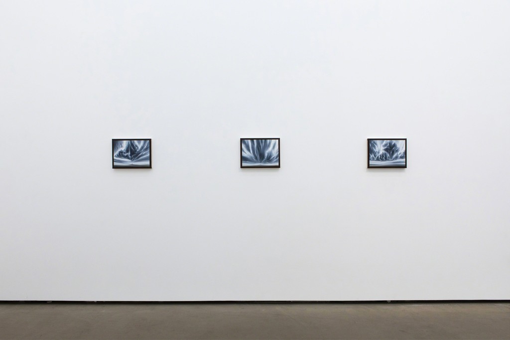 Titus Schade, Galerie EIGEN + ART Berlin, Photo: Eike Walkenhorst, Berlin Titus Schade, Galerie EIGEN + ART Berlin, Photo: Eike Walkenhorst, Berlin