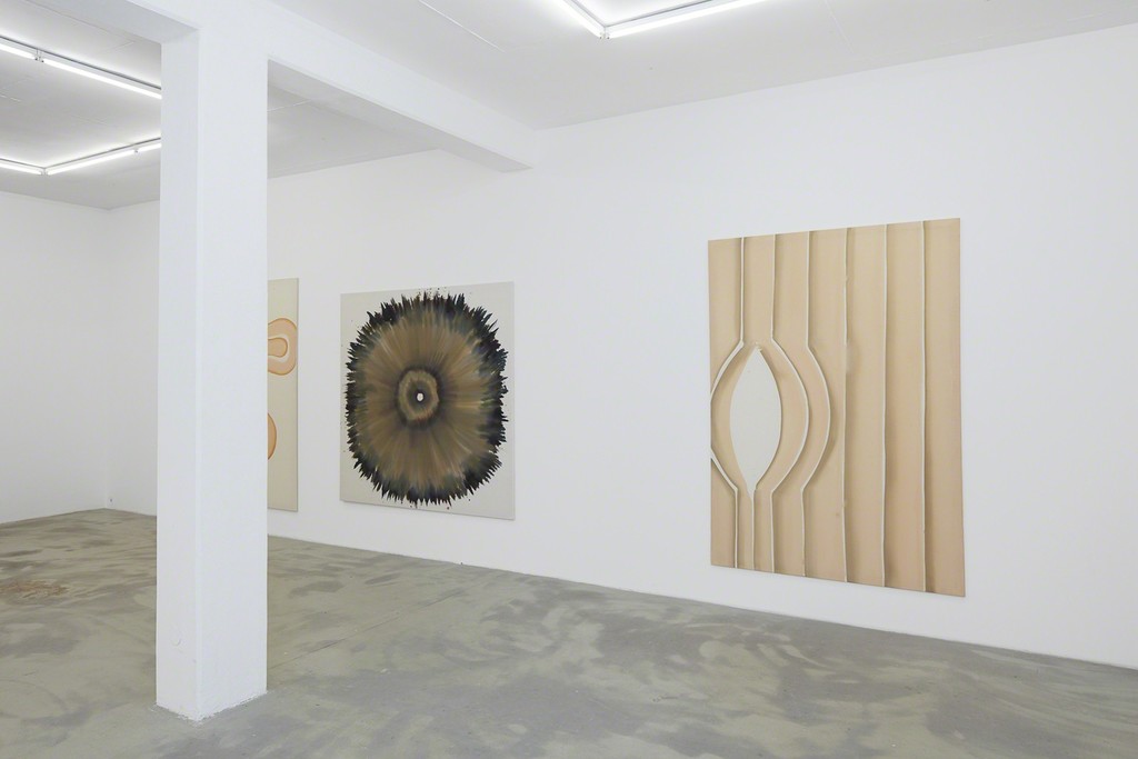 Close to, 2015 exhibition view Klemm's, Berlin Close to, 2015 exhibition view Klemm's, Berlin