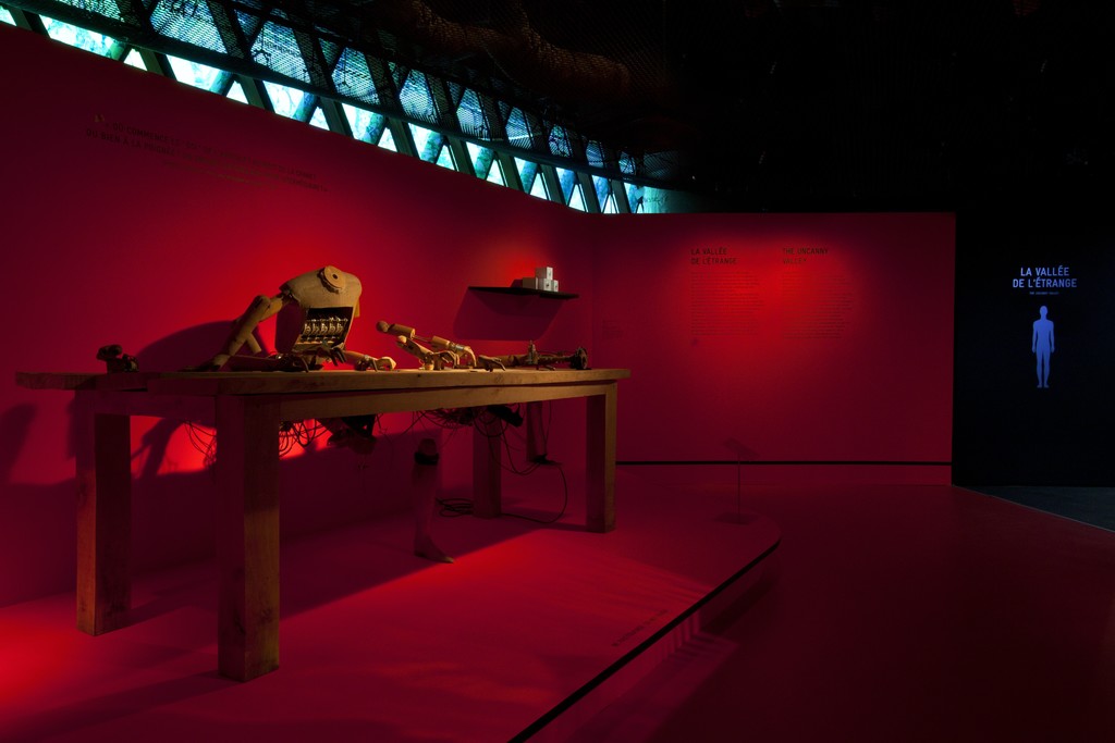 Musée du quai Branly. Installation view of "Persona, étrangement humain". January 26 - November 13, 2016 © musée du quai Branly, photo Gautier Deblonde Musée du quai Branly. Installation view of "Persona, étrangement humain". January 26 - November 13, 2016 © musée du quai Branly, photo Gautier Deblonde