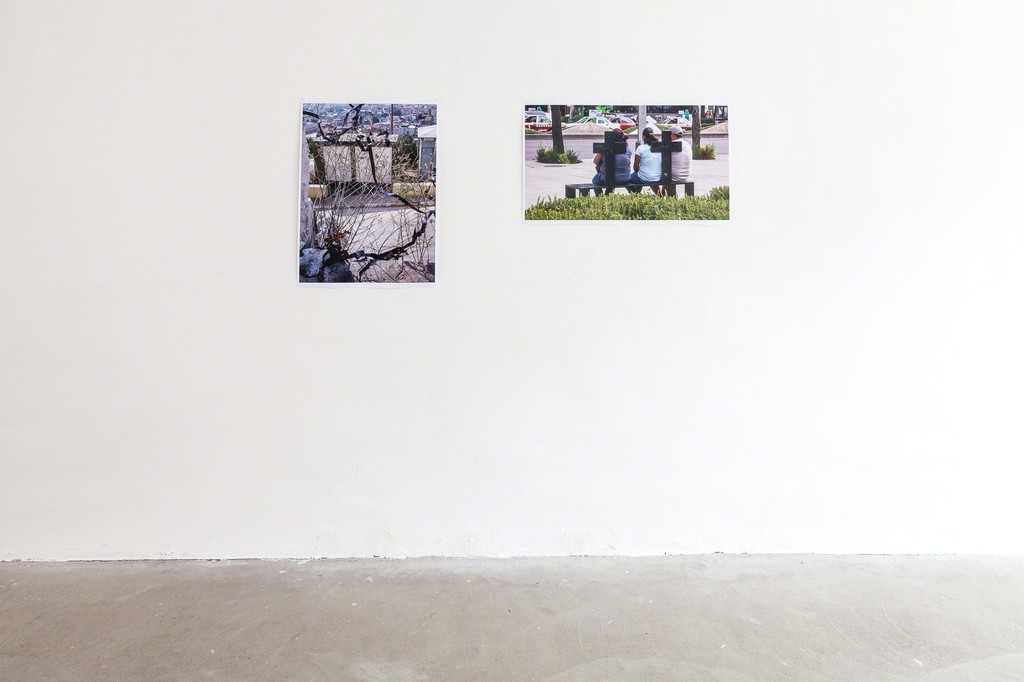 exhibition view Selma Weber: (left) "wilde Ribbon", Istanbul 2005/2018, inkjet print and (Right) "Mexico City", 2012/2018, inkjet print | ©das_esszimmer exhibition view Selma Weber: (left) "wilde Ribbon", Istanbul 2005/2018, inkjet print and (Right) "Mexico City", 2012/2018, inkjet print | ©das_esszimmer