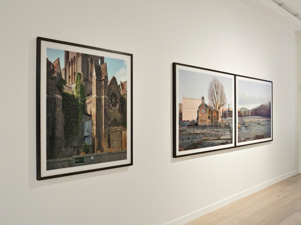 Hugo Wilson, Installation view, Parafin, London, 2015. Photo: Peter Mallet Hugo Wilson, Installation view, Parafin, London, 2015. Photo: Peter Mallet