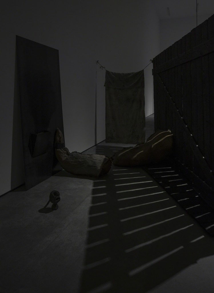 Installation view, John Bock, Sprüth Magers Berlin, November 24, 2018 - January 19, 2019; Photography: Timo Ohler Installation view, John Bock, Sprüth Magers Berlin, November 24, 2018 - January 19, 2019; Photography: Timo Ohler