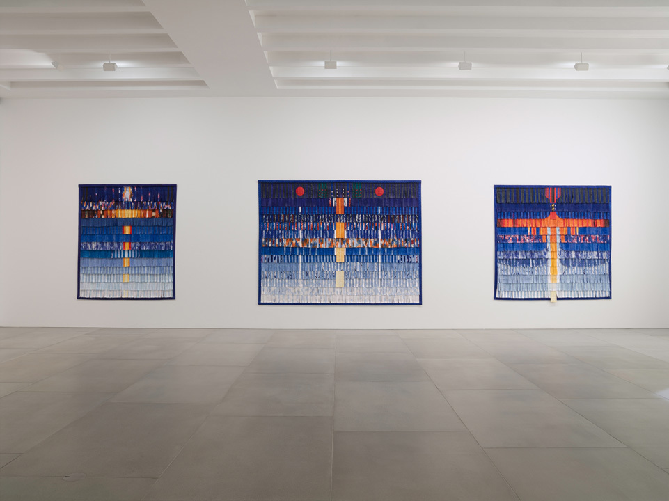 Abdoulaye Konaté, Symphonie en couleur, Installation view, Courtesy the artist and Blain|Southern, Photo: Peter Mallet Abdoulaye Konaté, Symphonie en couleur, Installation view, Courtesy the artist and Blain|Southern, Photo: Peter Mallet