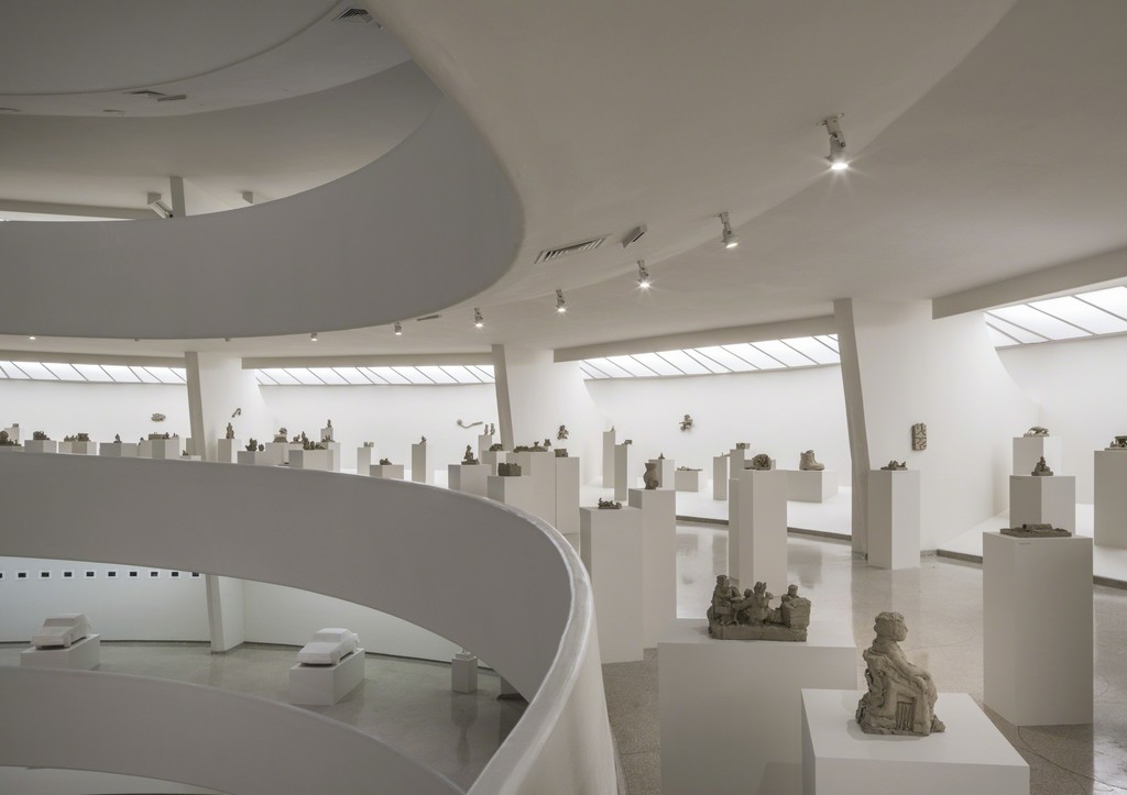 Installation view: Peter Fischli David Weiss: How to Work Better, February 5–April 27, 2016, Solomon R. Guggenheim Museum
Photo: David Heald © Solomon R. Guggenheim Foundation Installation view: Peter Fischli David Weiss: How to Work Better, February 5–April 27, 2016, Solomon R. Guggenheim Museum
Photo: David Heald © Solomon R. Guggenheim Foundation