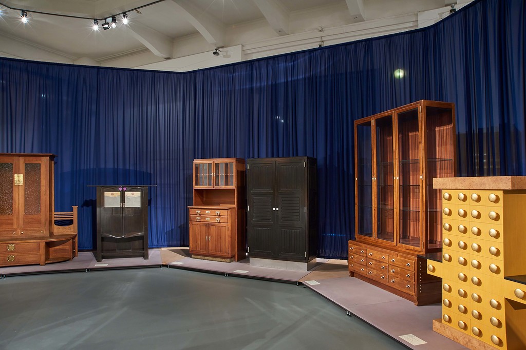 MAK Exhibition View, 2018
POST-OTTO WAGNER
From the Postal Savings Bank to Post-Modernism
MAK Exhibition Hall
© MAK/Georg Mayer MAK Exhibition View, 2018
POST-OTTO WAGNER
From the Postal Savings Bank to Post-Modernism
MAK Exhibition Hall
© MAK/Georg Mayer