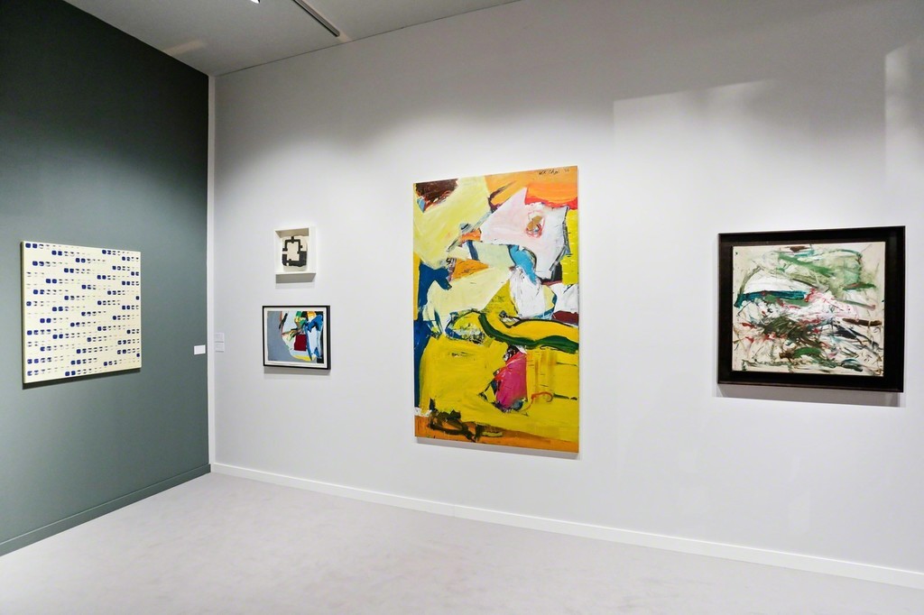 Tina Kim Gallery at TEFAF NY Spring 2018. Photo copyright Charles Roussel and Ocula Tina Kim Gallery at TEFAF NY Spring 2018. Photo copyright Charles Roussel and Ocula