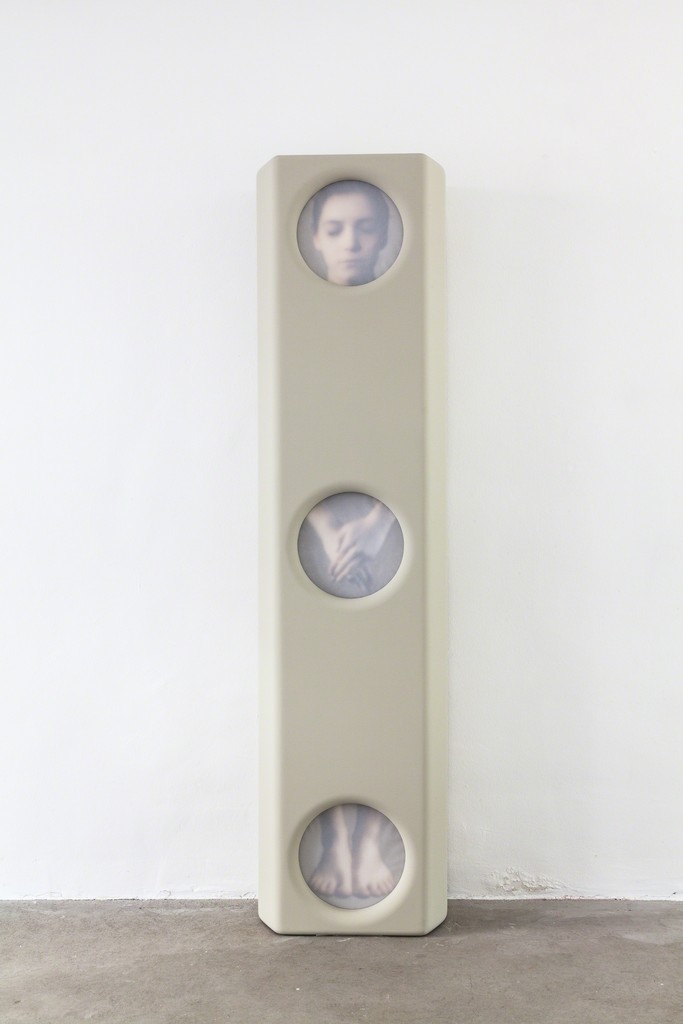 Michael Volkmer: installation view, "housing #1" / Eva-Marie, 2015 | 180 x 40 x 35 cm, MDF, mixed method | image: ©dasesszimmer Michael Volkmer: installation view, "housing #1" / Eva-Marie, 2015 | 180 x 40 x 35 cm, MDF, mixed method | image: ©dasesszimmer