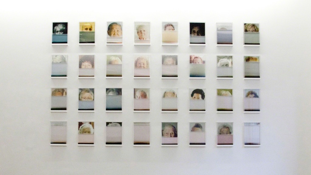FOR GOTT EN I, 2016, prints on transparent foil, water. 32 works, each 21 x 30 x 3 cm
Courtesy of the artist. Photo: Torben Höke FOR GOTT EN I, 2016, prints on transparent foil, water. 32 works, each 21 x 30 x 3 cm
Courtesy of the artist. Photo: Torben Höke