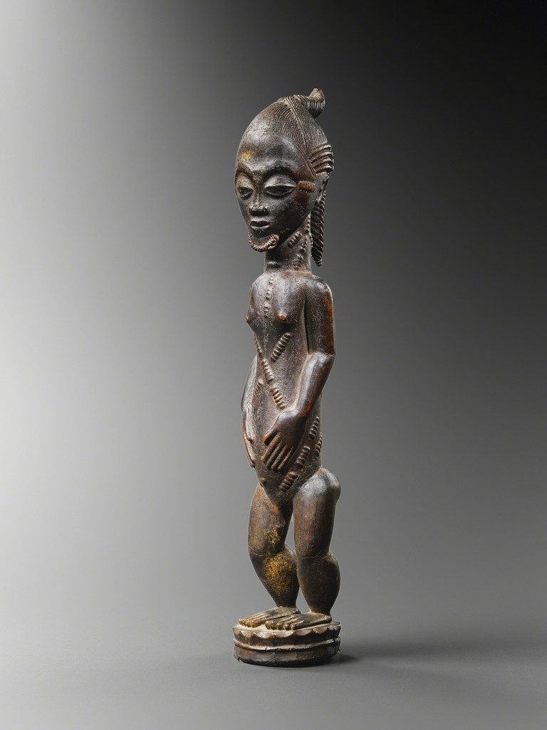 BAULE
COTE D'IVOIRE
Statuette de conjoint mystique blolo bian
Bois et pigments
H: 45 cm
Inv. n°0172
© Archives Musée Dapper - Photo Hughes Dubois.
BAULE
COTE D'IVOIRE
Statuette de conjoint mystique blolo bian
Bois et pigments
H: 45 cm
Inv. n°0172
© Archives Musée Dapper - Photo Hughes Dubois.