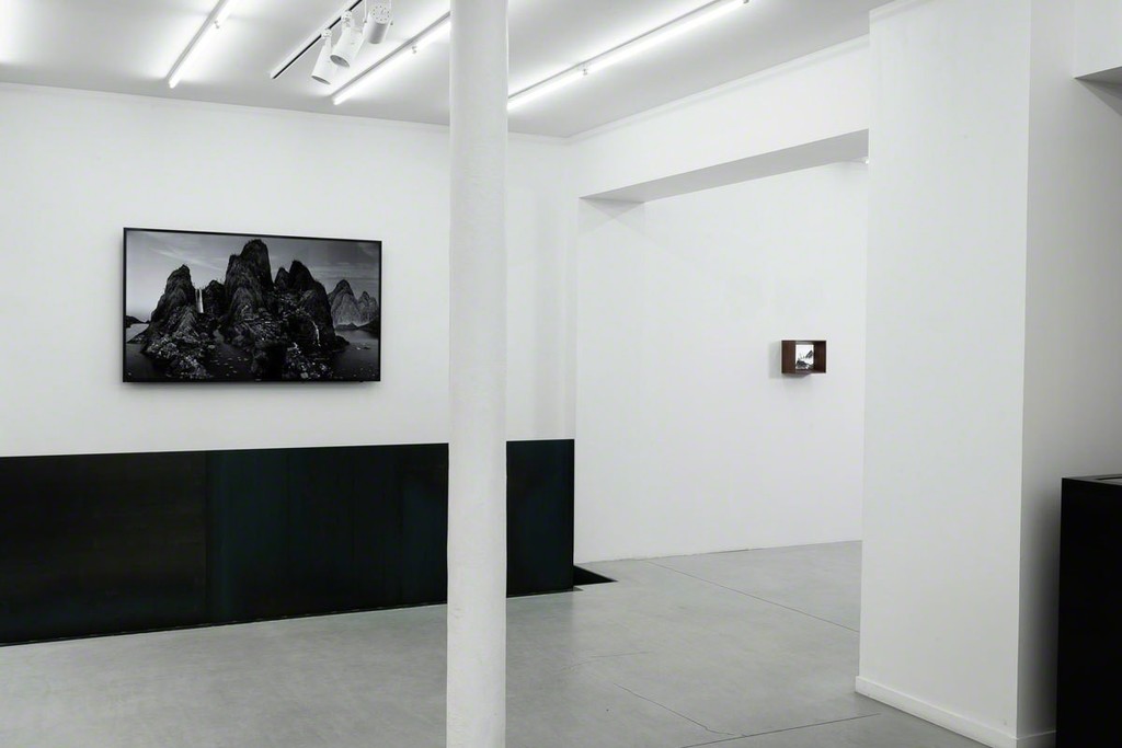 Yang Yongliang, Time Immemorial, Galerie Paris-Beijing Yang Yongliang, Time Immemorial, Galerie Paris-Beijing
